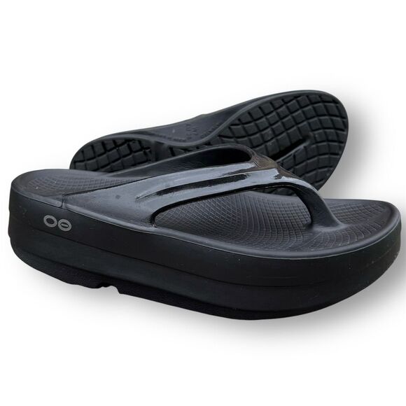 OOFOS Women's OOlala Sandal Flip Flop Black Size 7 Impact-Absorbing - Picture 1 of 14